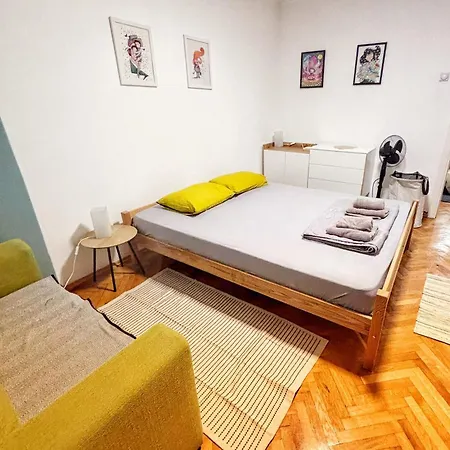 Cosy In The Heart Of * Σκόπια